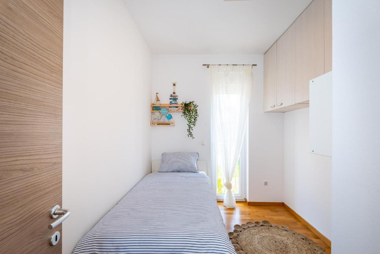 Lipotica - Luxury, With Sea View Lägenhet Nin Exteriör bild